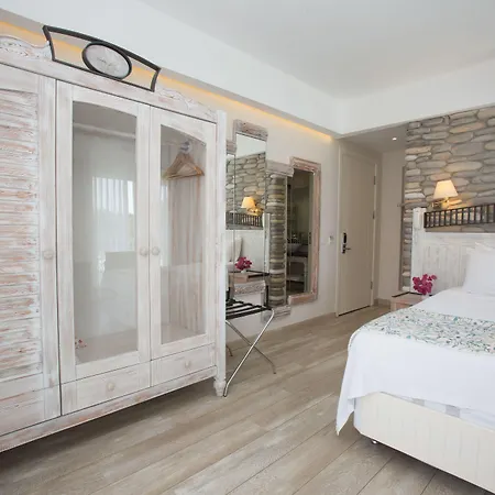 Dedeminn Marina Hotel 3*