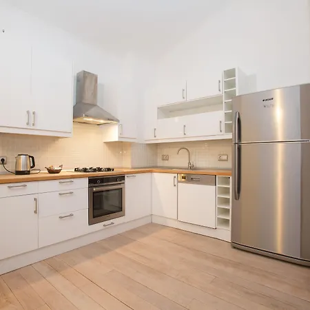 Dedeminn Marina Hotel