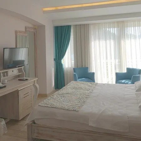 Ξενοδοχείο Dedeminn Marina 3*