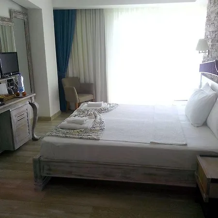 Hotel Dedeminn Marina 3*