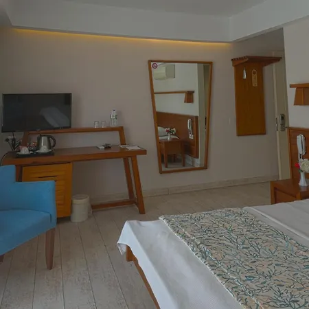 Dedeminn Marina Hotel 3*