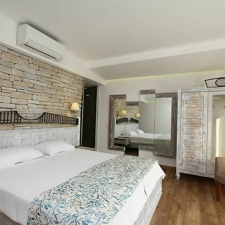 Dedeminn Marina Hotel 3*